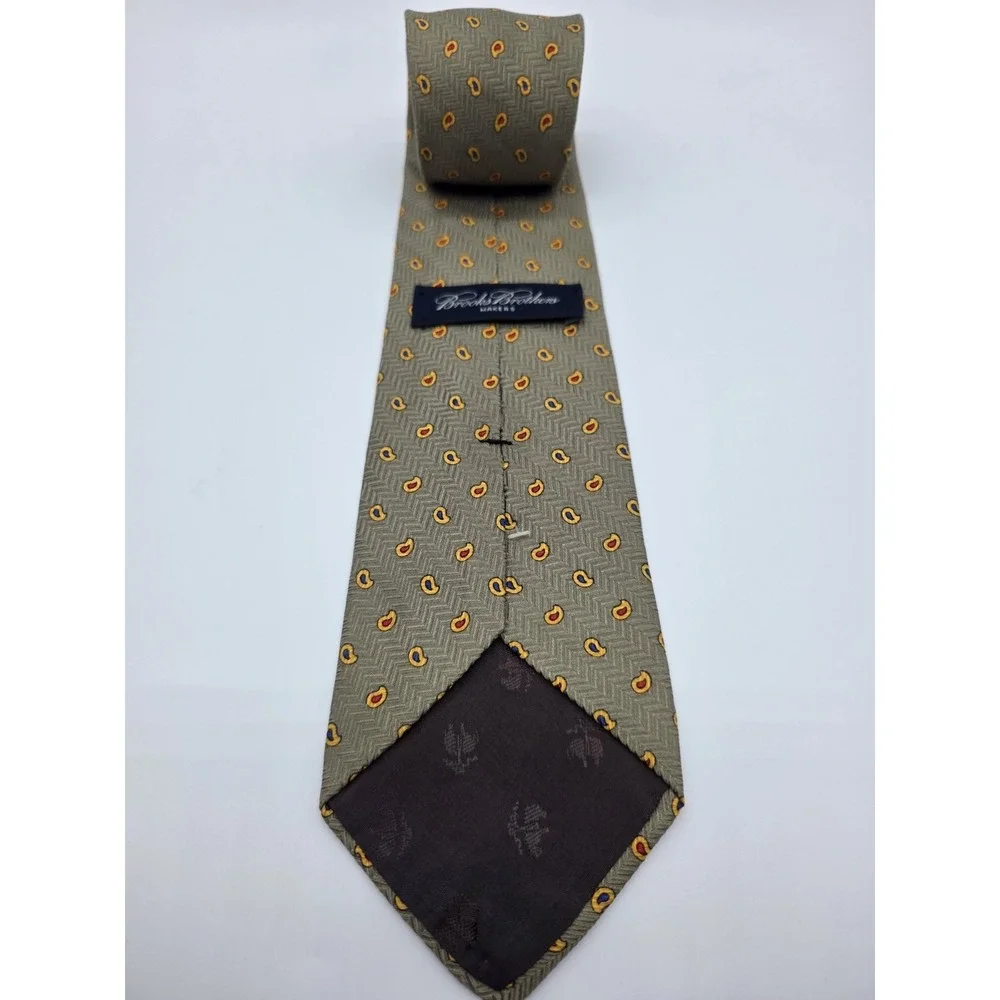 VTG Brooks Brothers Makers Olive Men's Tie  Geometric 100% Silk 59